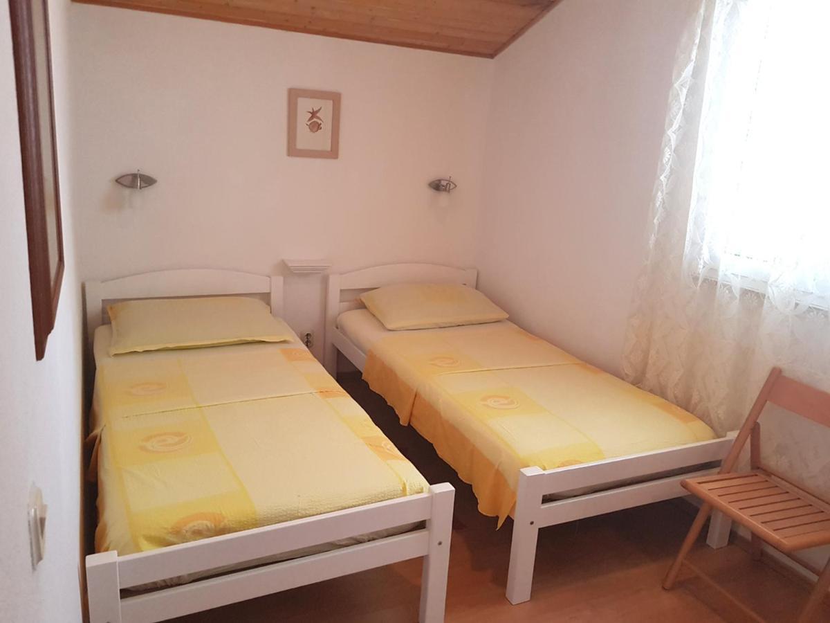 Apartments Mladen Sućuraj Zewnętrze zdjęcie