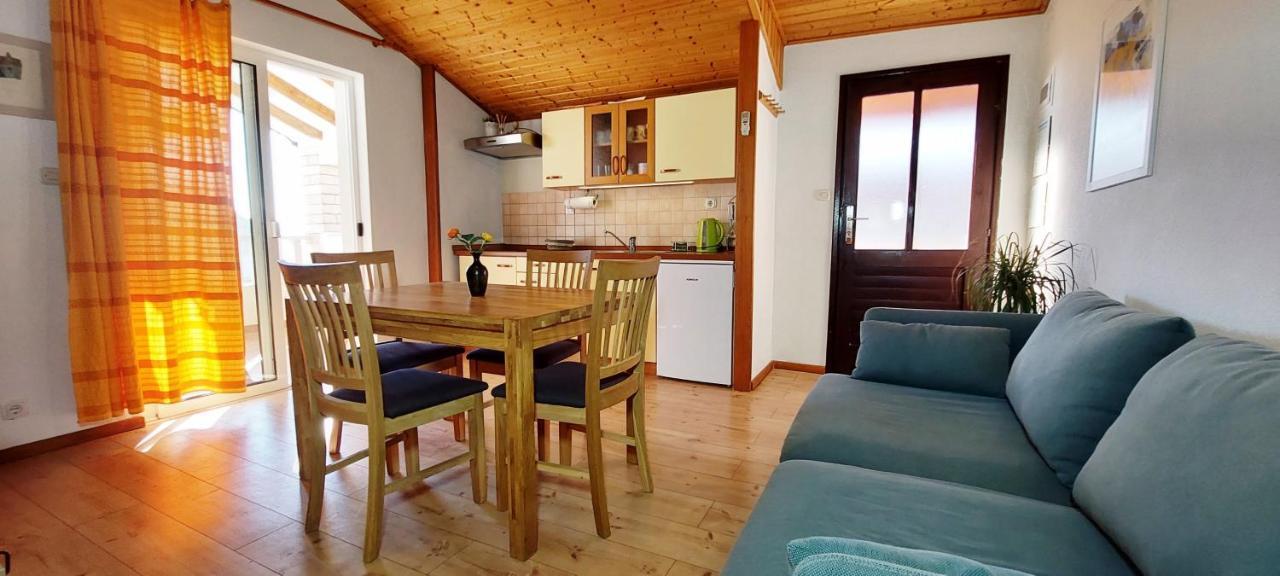 Apartments Mladen Sućuraj Zewnętrze zdjęcie