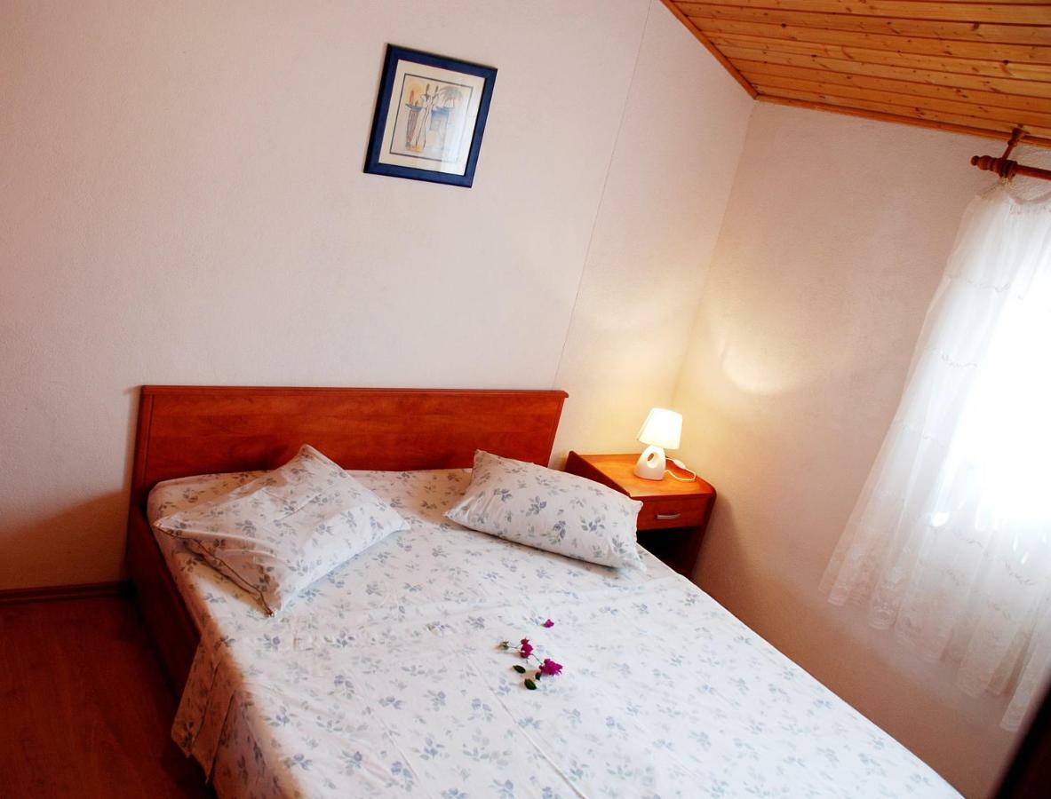 Apartments Mladen Sućuraj Zewnętrze zdjęcie